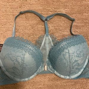 Victoria’s Secret very sexy front close bra